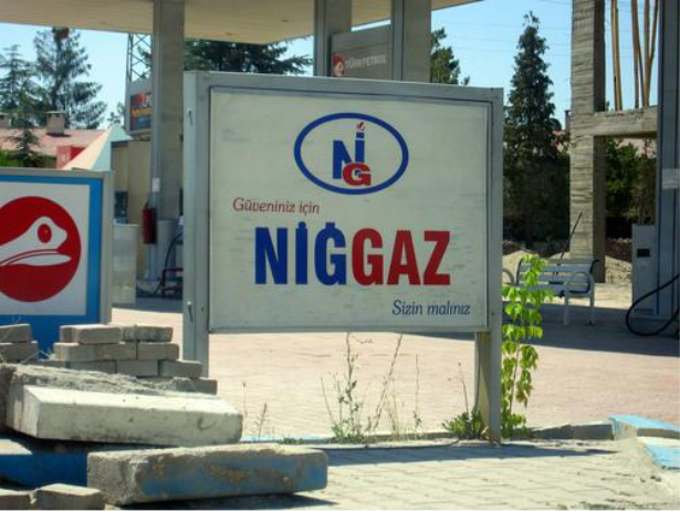 Заправка NIGGAZ в Турции