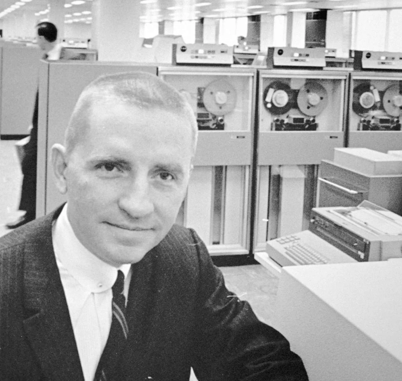 «Цени тех, кто приносит тебе деньги». 5 антикризисных правил жизни «учителя Трампа» Росса Перро